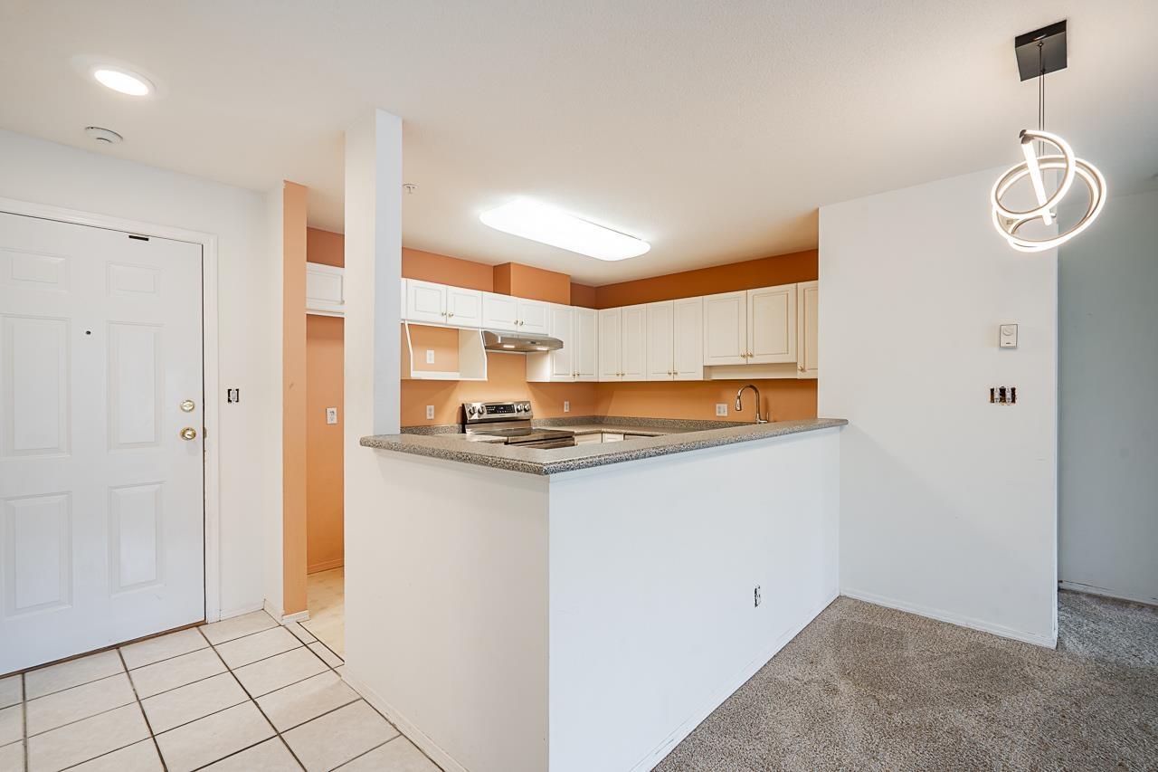 For sale: 314 33708 KING ROAD, Abbotsford, British Columbia V2S8C6
