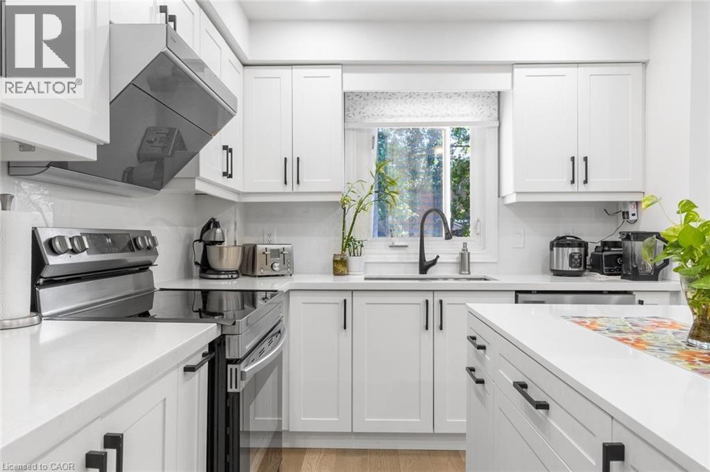 Oakville Iroquois Ridge North|4卧3.5卫全面翻新永久产权联排别墅 - 11