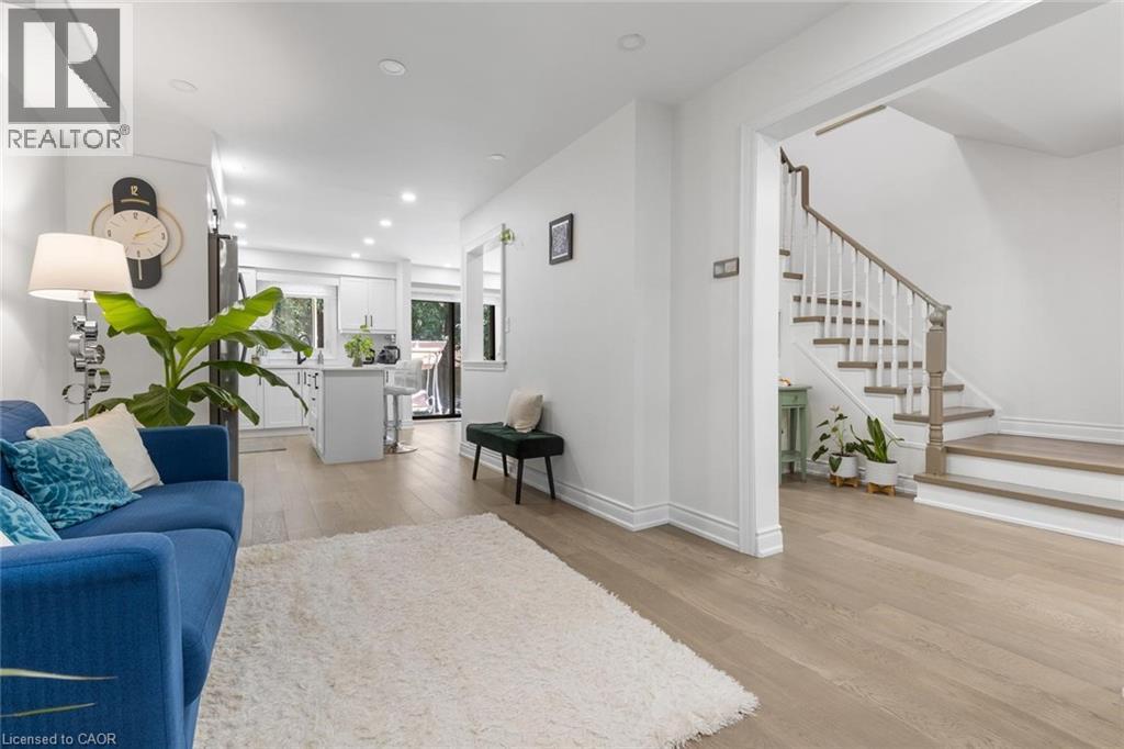 Oakville Iroquois Ridge North|4卧3.5卫全面翻新永久产权联排别墅 - 8