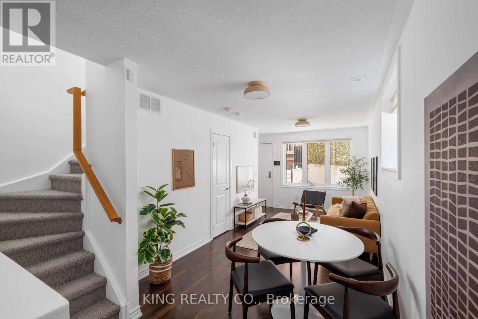 138 - 390 HOPEWELL AVENUE