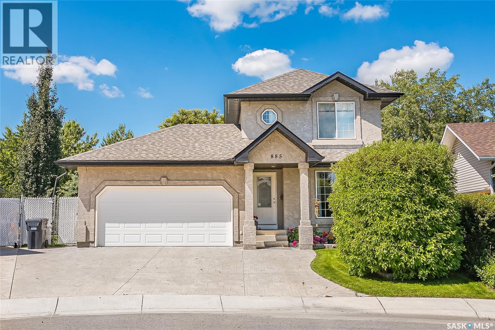 885 Manor HEIGHTS
