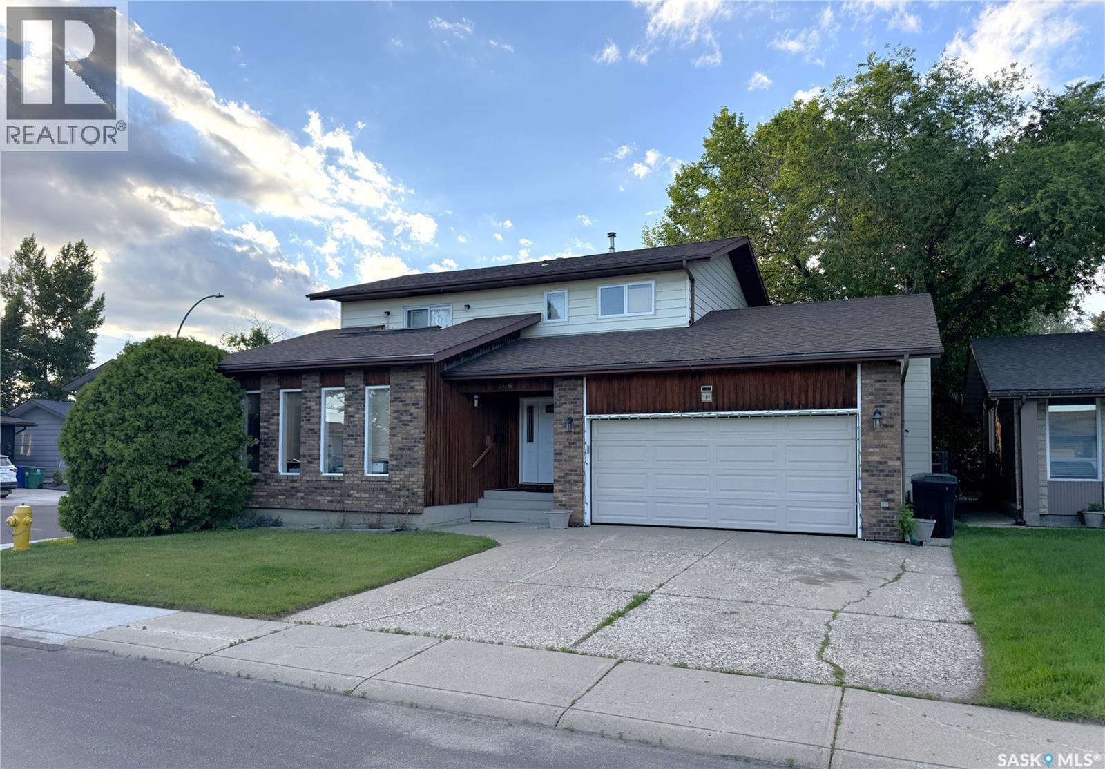 306 Crean CRESCENT