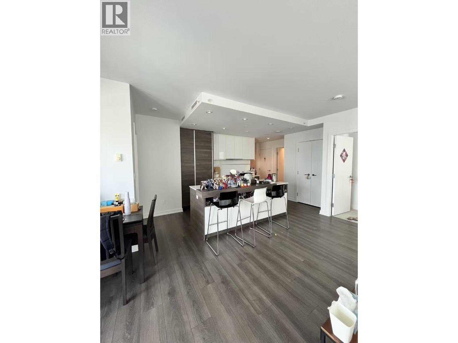 4688 KINGSWAY