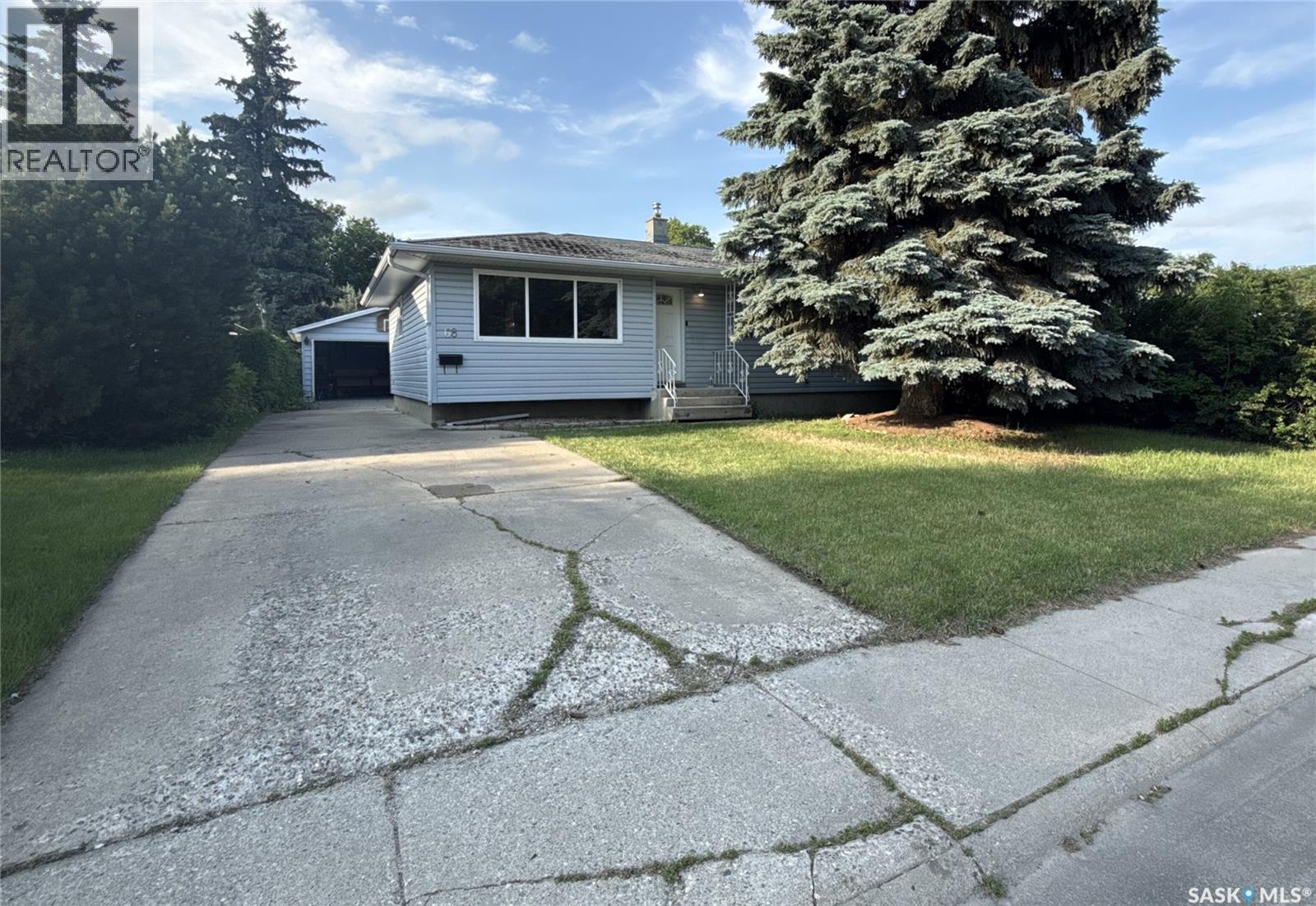 68 Wentworth CRESCENT