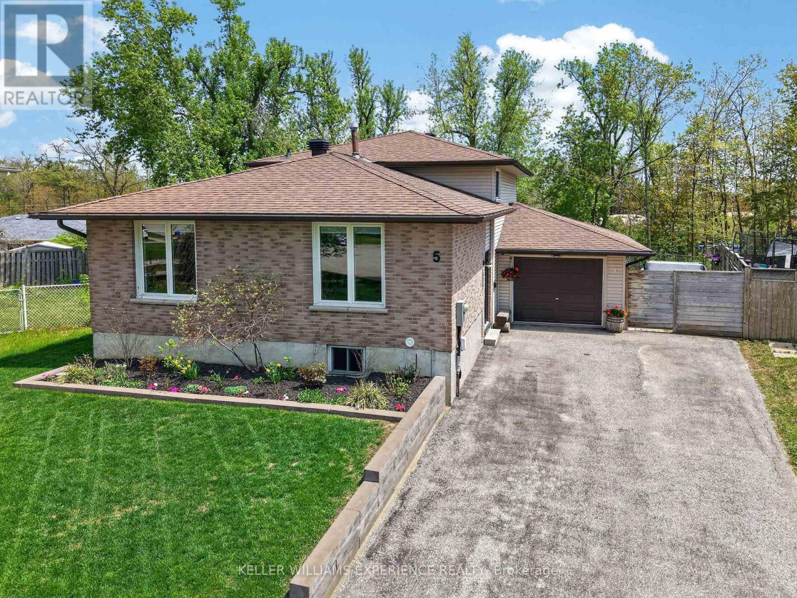 5 ATWOOD COURT