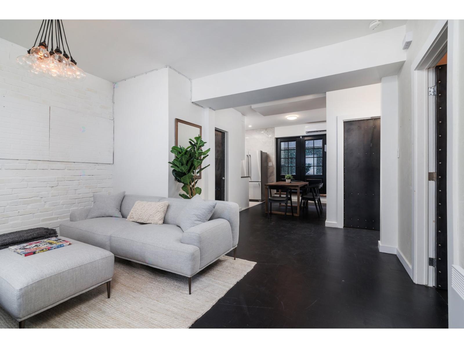 1757 Rue du Centre