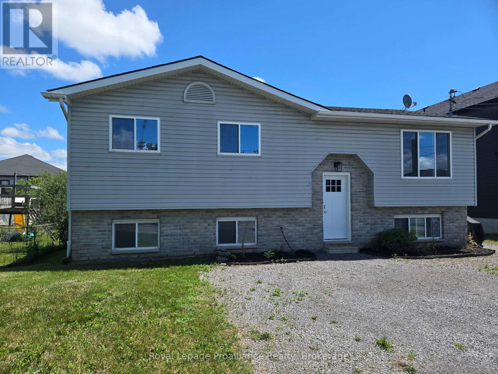 44 CANNIFTON ROAD N