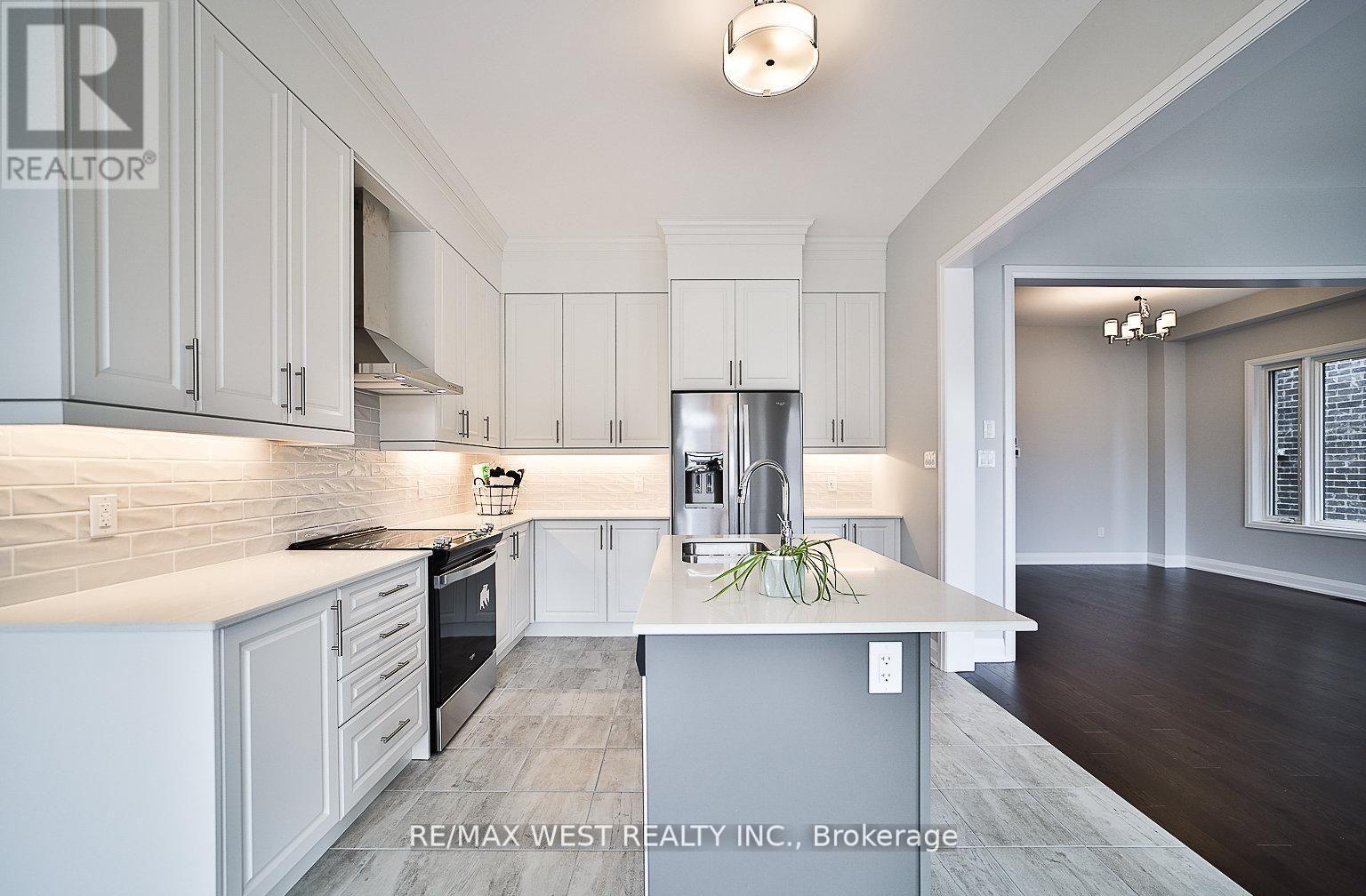 14 PERIWINKLE ROAD E