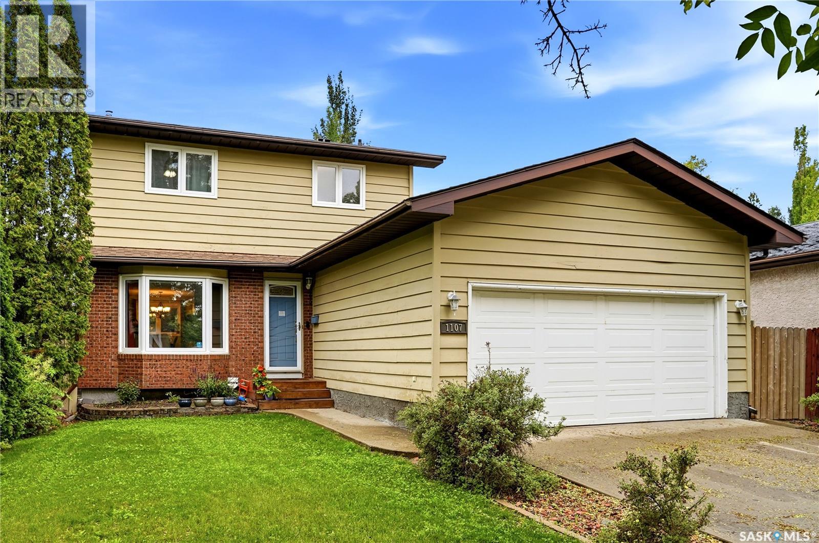 1107 FERGUSON CRESCENT