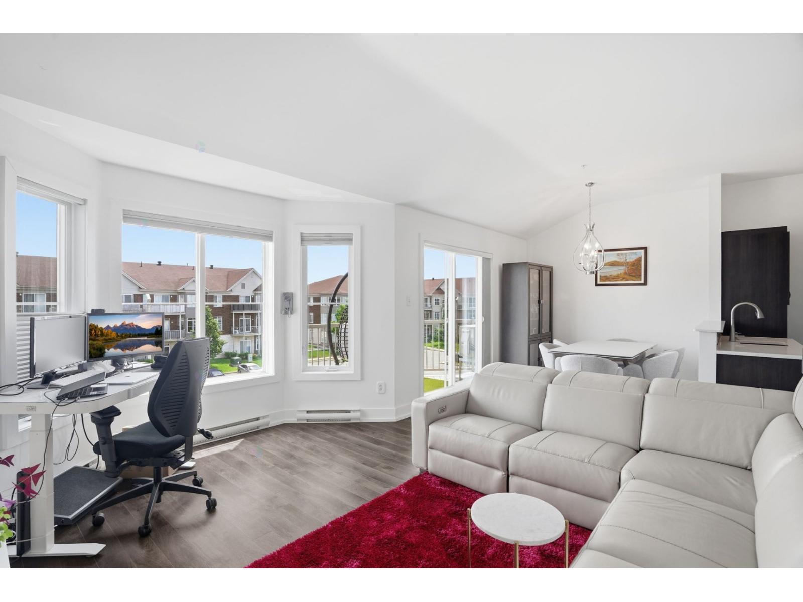 For sale: 6005 Boul. Chevrier, #304, Brossard, Quebec J4Z0G4