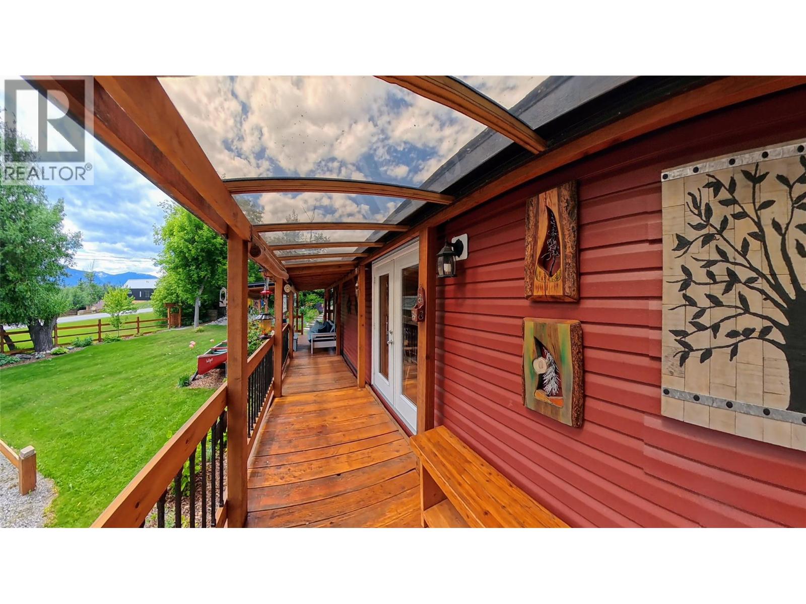 For sale: 1768 Victoria Avenue, Windermere, British Columbia
