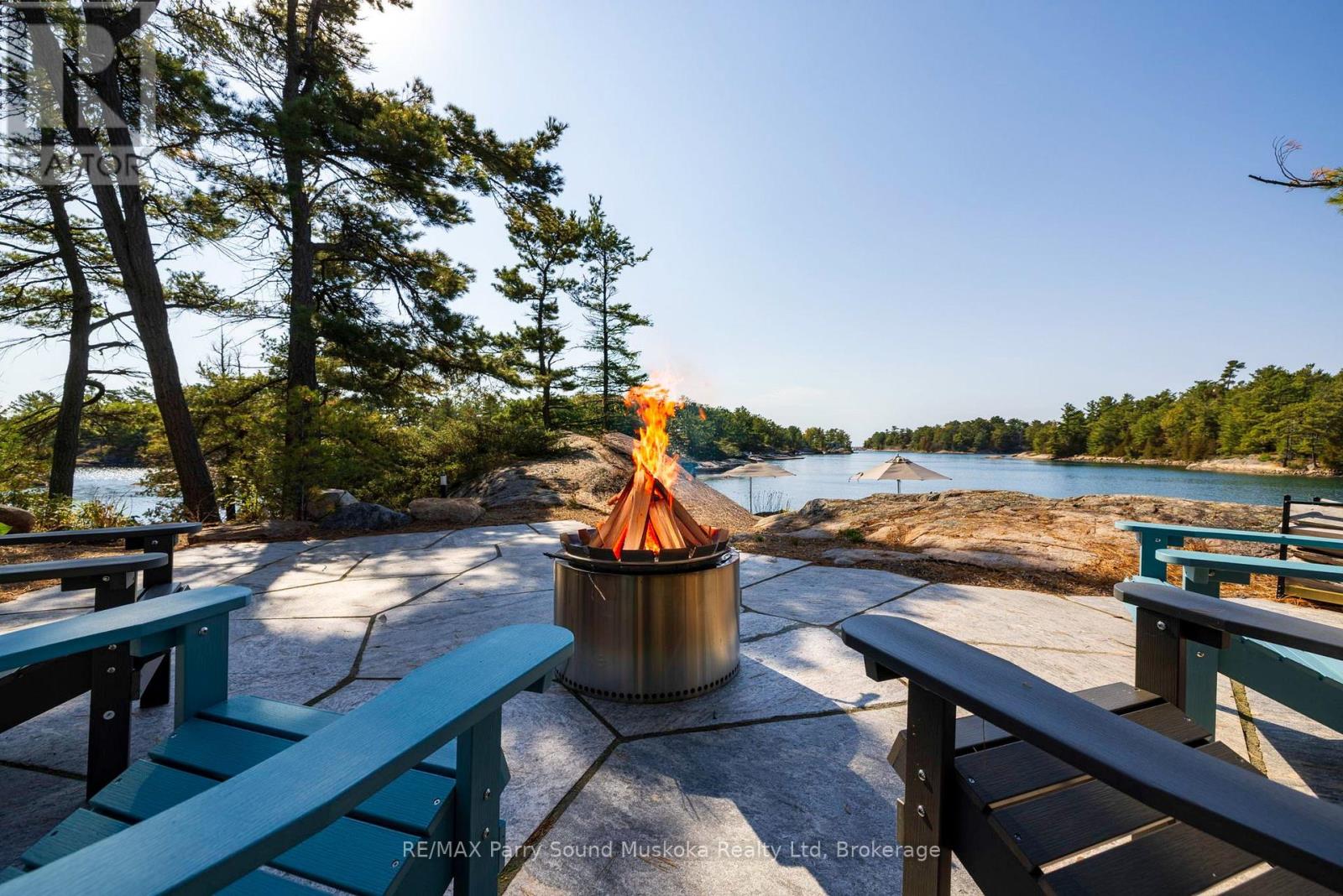 For sale: 2 A258 (BLUEBERRY POINT) ISLAND, The Archipelago