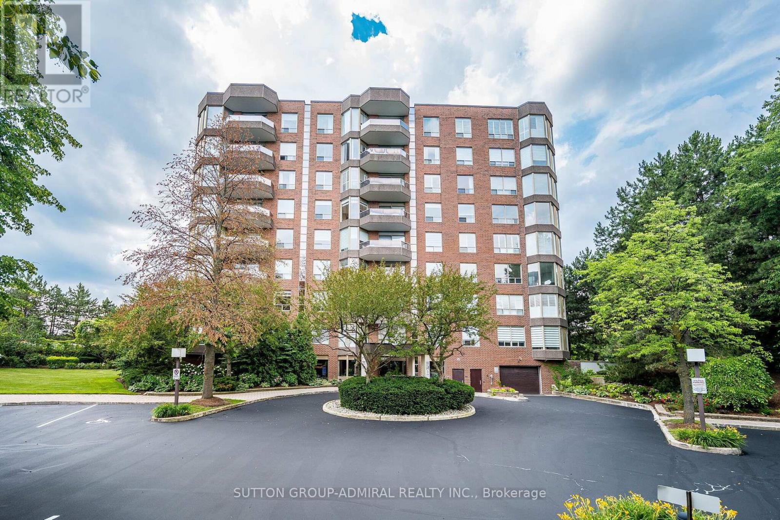 604 - 1901 PILGRIMS WAY