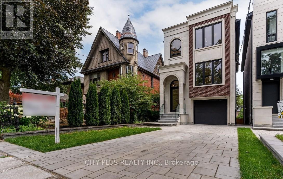 119 GLENGROVE AVENUE W