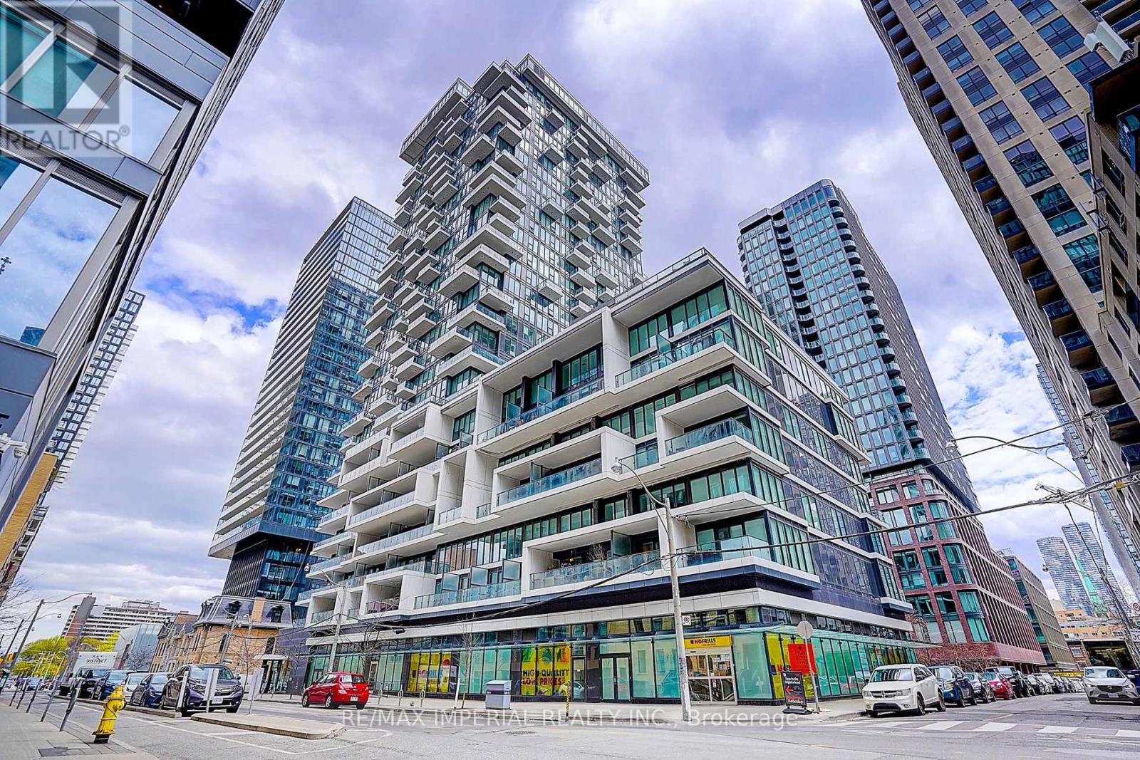 710 - 77 SHUTER STREET