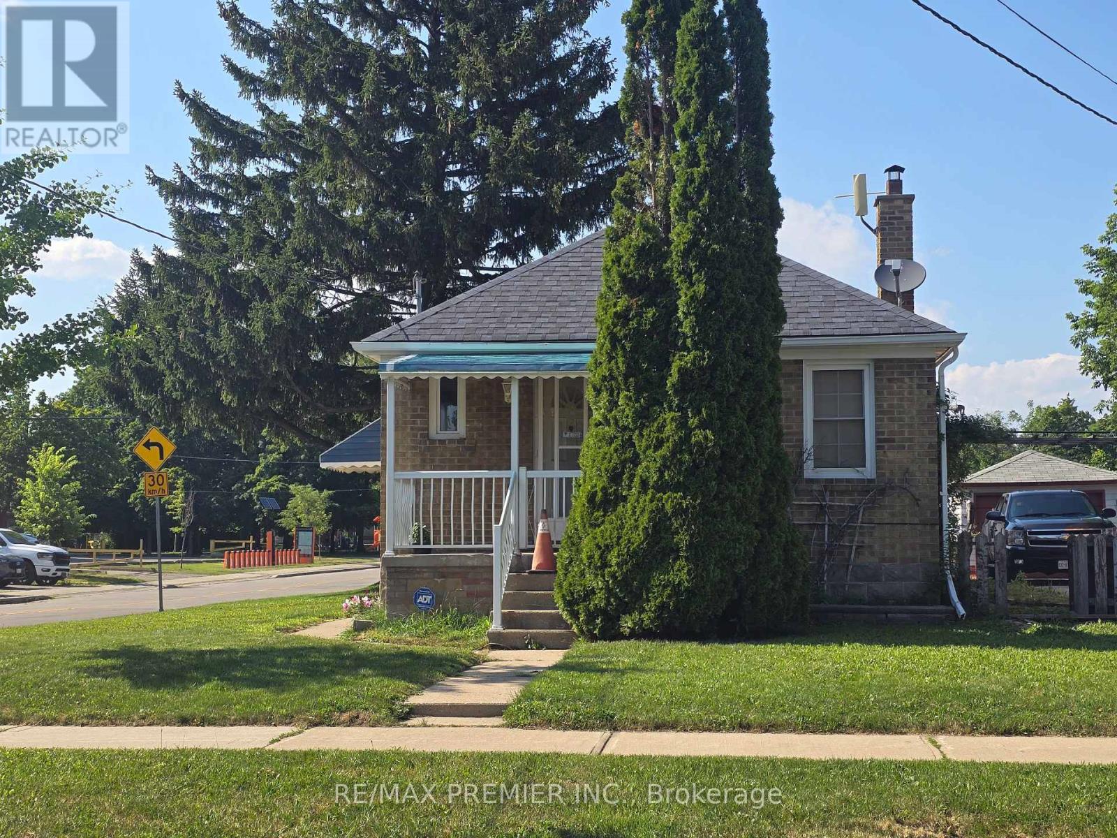 468 GLEN PARK AVENUE