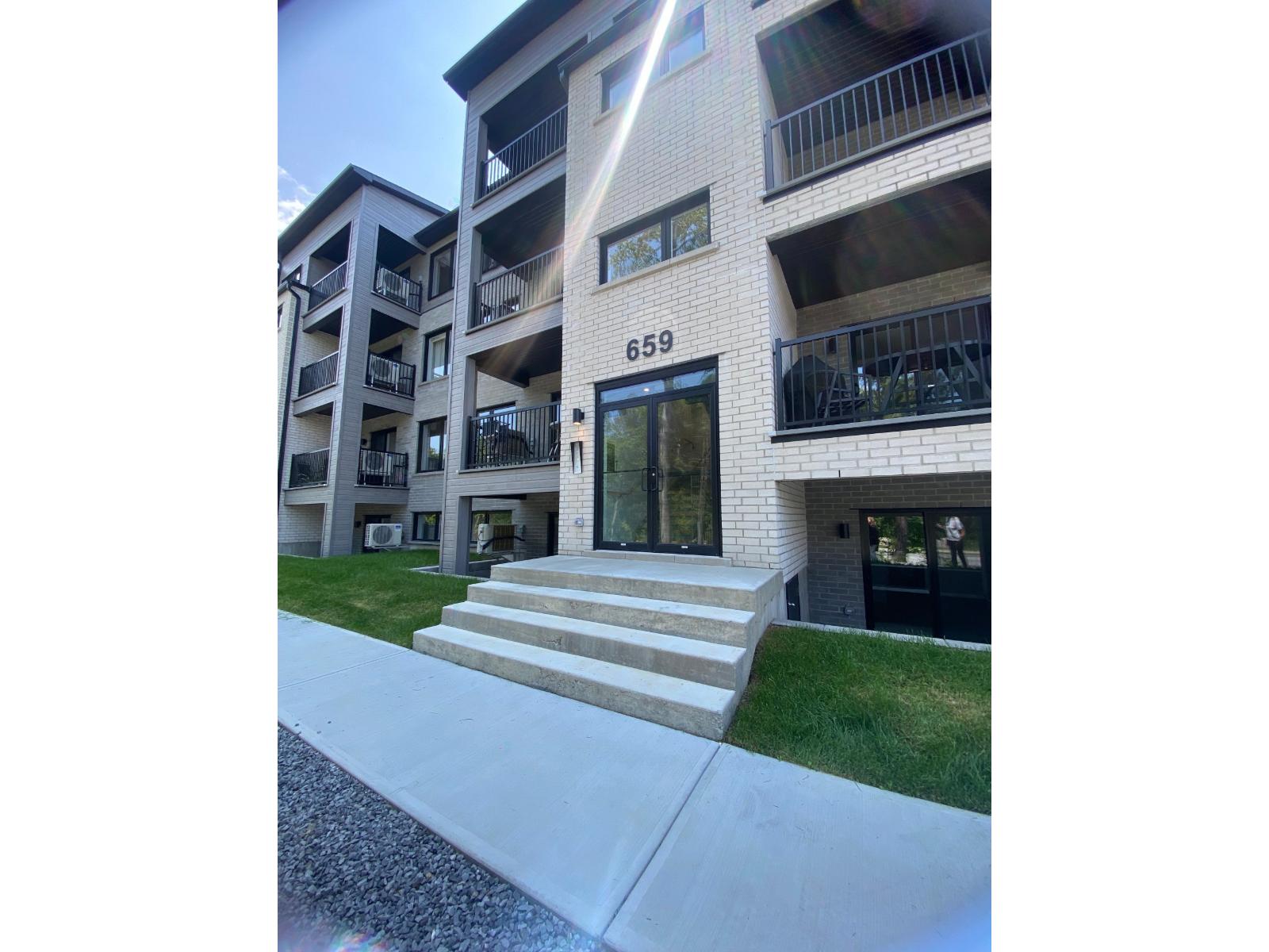 For rent: 659 Av. Forest, #202, Notre-Dame-de-l'Île-Perrot, Quebec
