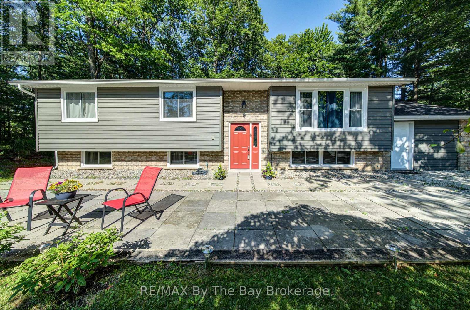 9 FREDERICK DRIVE