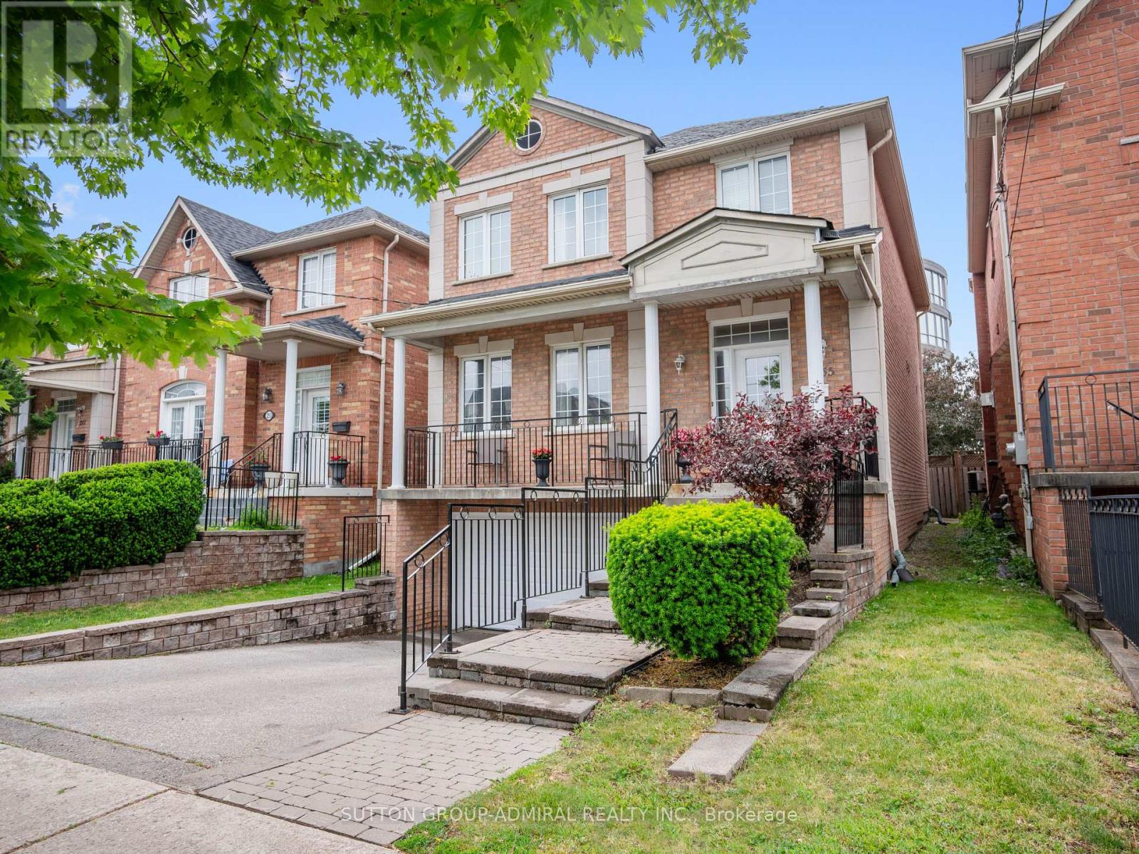 255 COCKSFIELD AVENUE