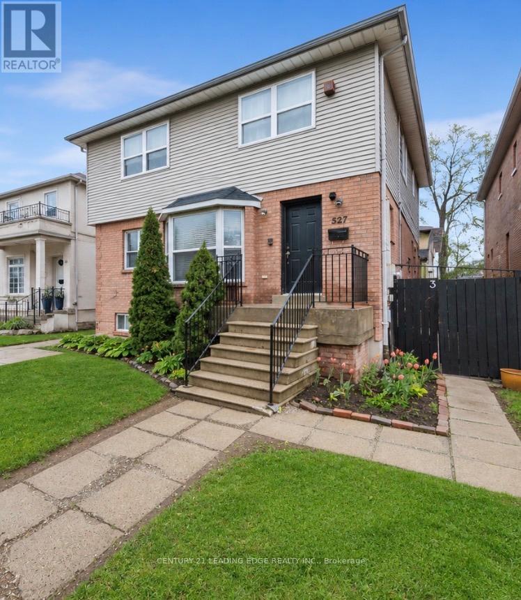 527 GLENGARRY AVENUE