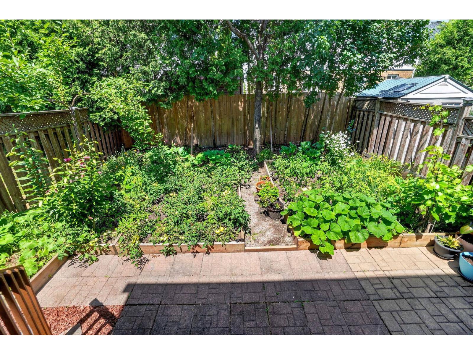 For sale: 9685 Rue Riverin, Brossard, Quebec J4X2Y7 - 24434432