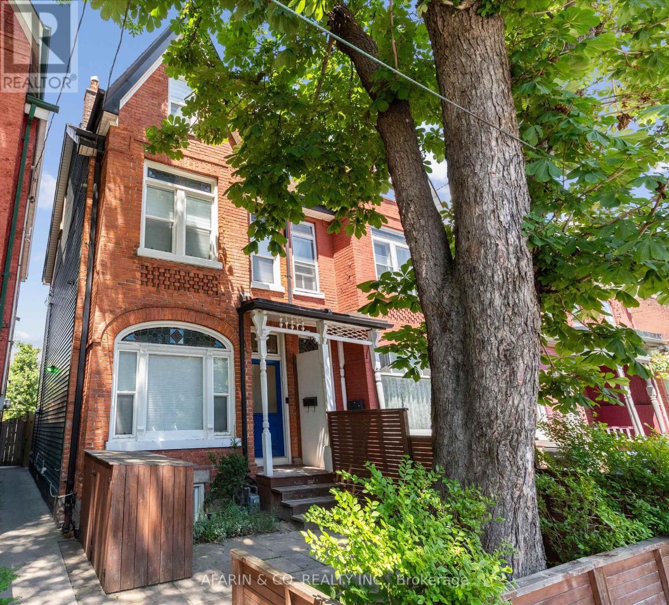 SECOND FLOOR & LOFT - 48 NASSAU STREET