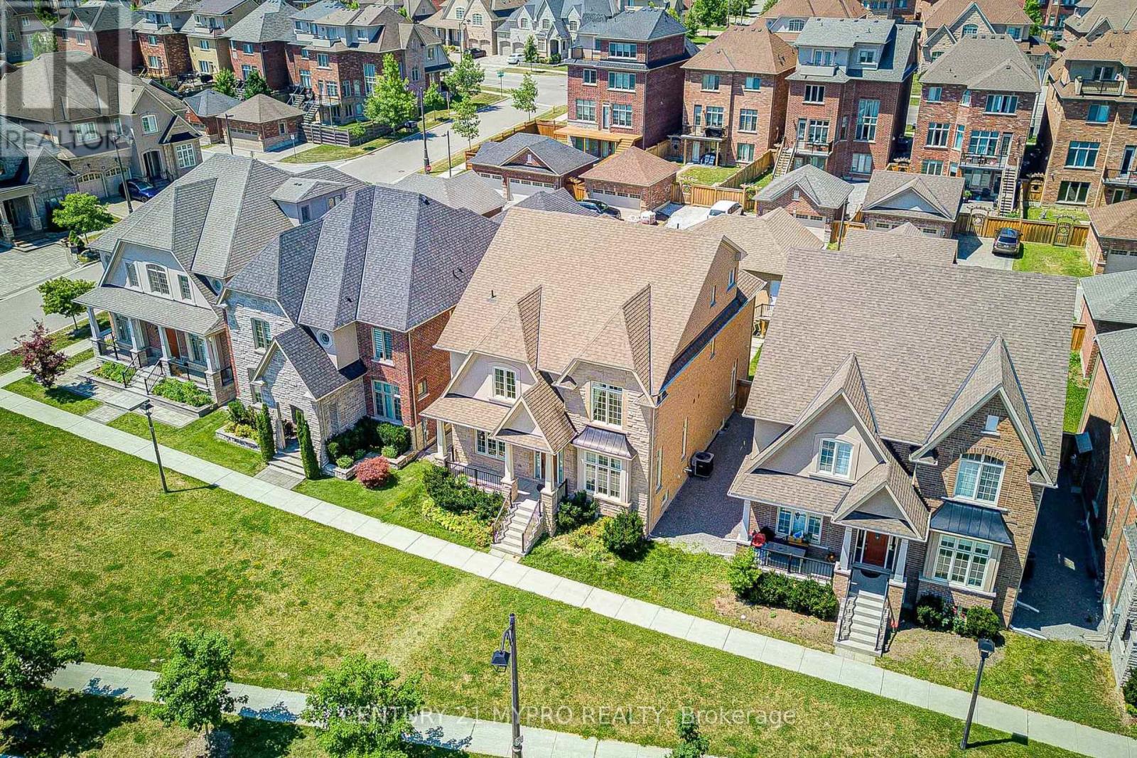 6 TRALEE COURT