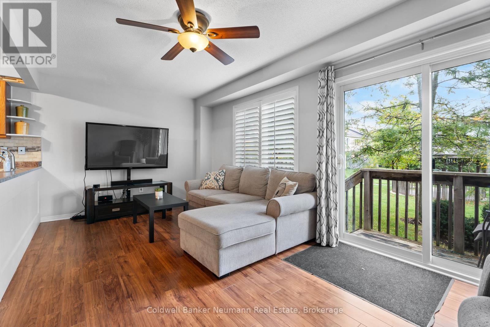 71 - 1035 VICTORIA ROAD S