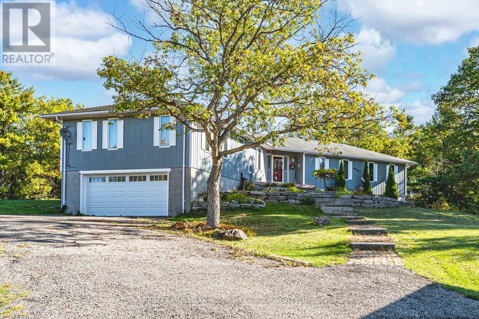 1564 HONEY HARBOUR ROAD