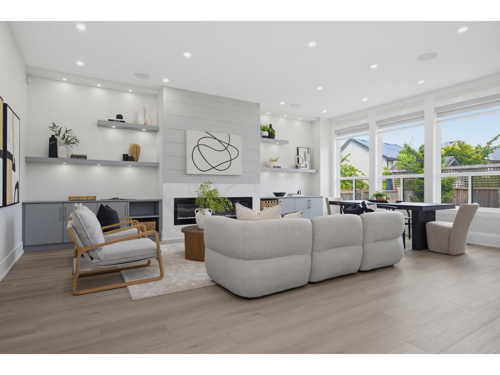 For sale: 8376 209B STREET, Langley, British Columbia V2Y4K4