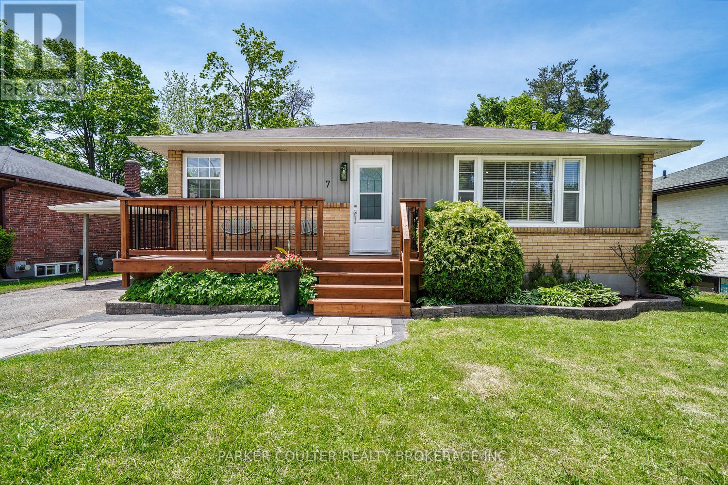 7 OAKLEY PARK SQUARE