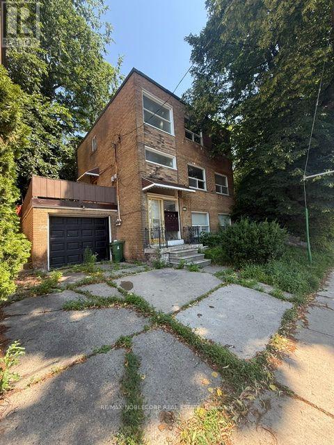 832 DAVENPORT ROAD · Triplex, Toronto