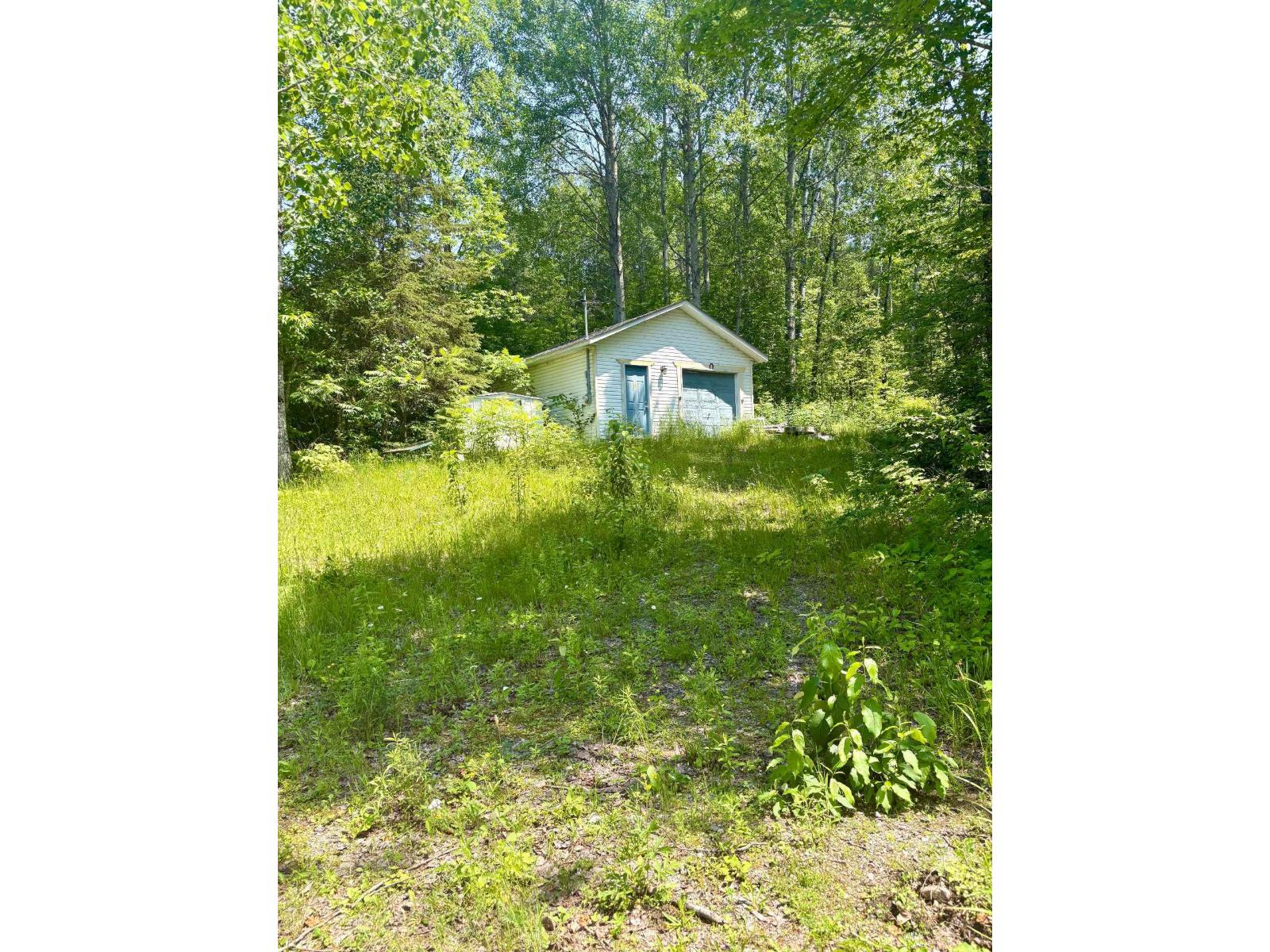 10 Ch. du Lac-Isidore