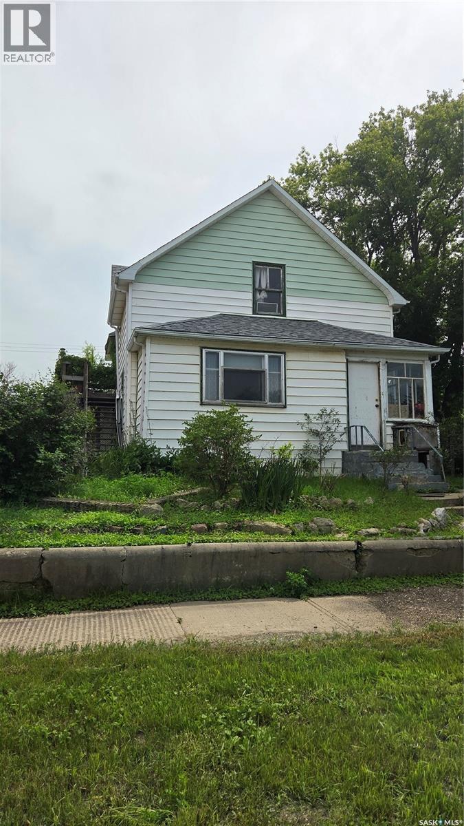419 Home STREET W