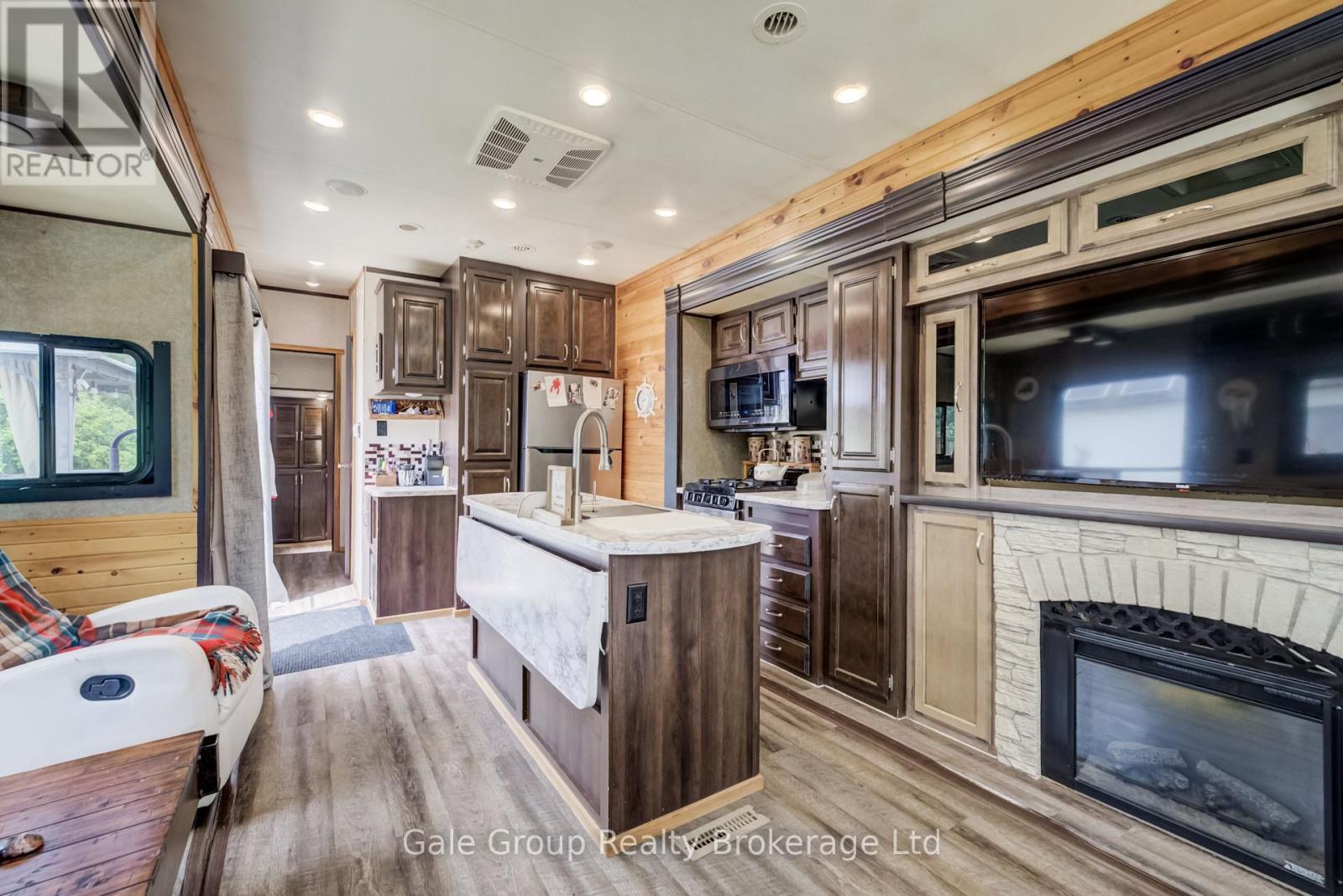 Solon, OH さま For sale: 92 - 495856 10TH LINE, East Zorra-Tavistock (Braemar