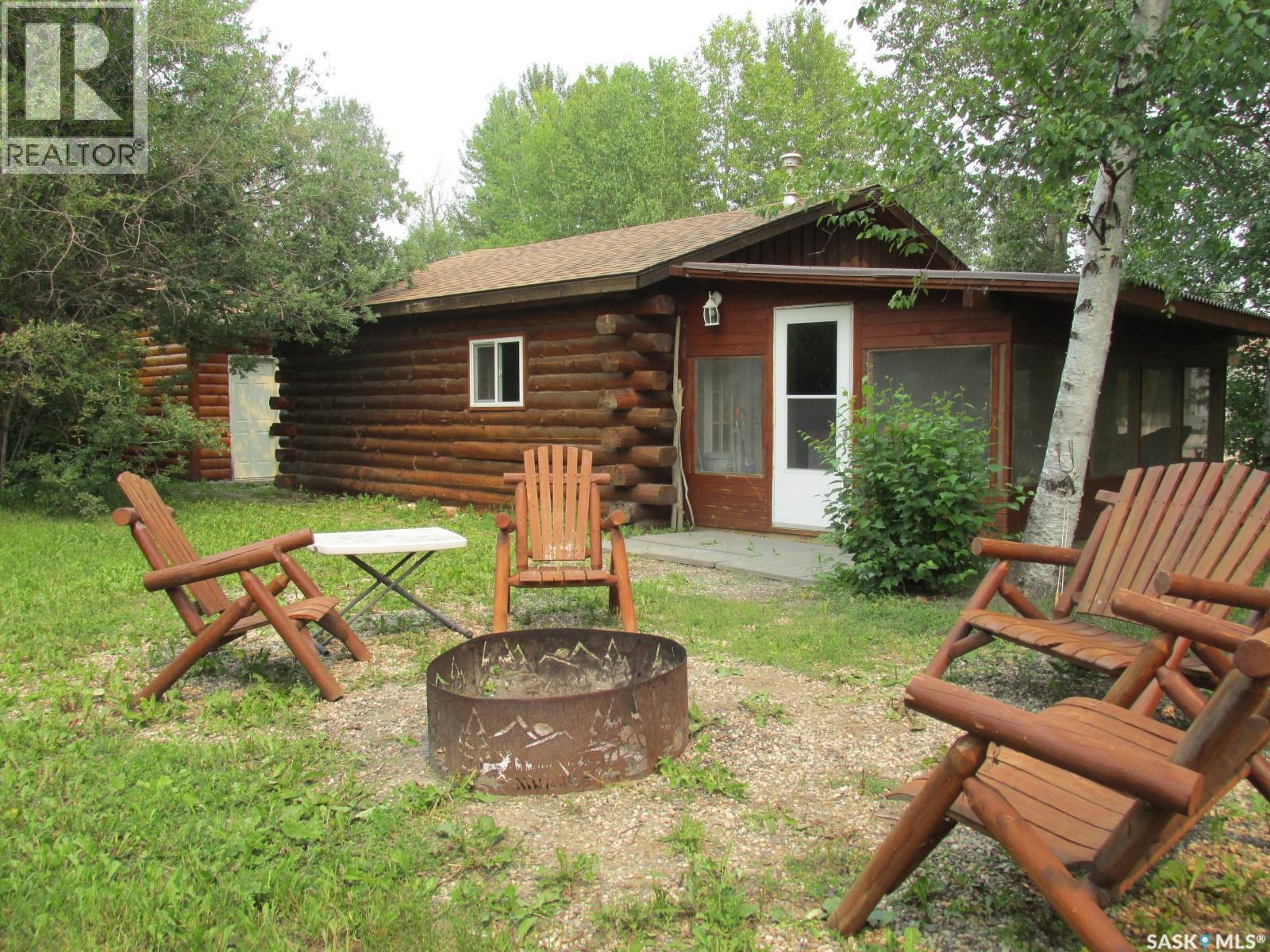 6 Scot's Landing - log cabin near Nipawin