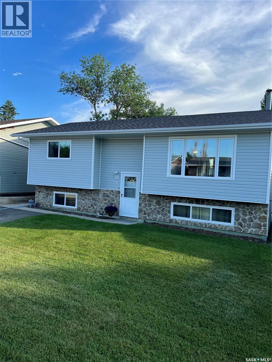 8 Hahn CRESCENT