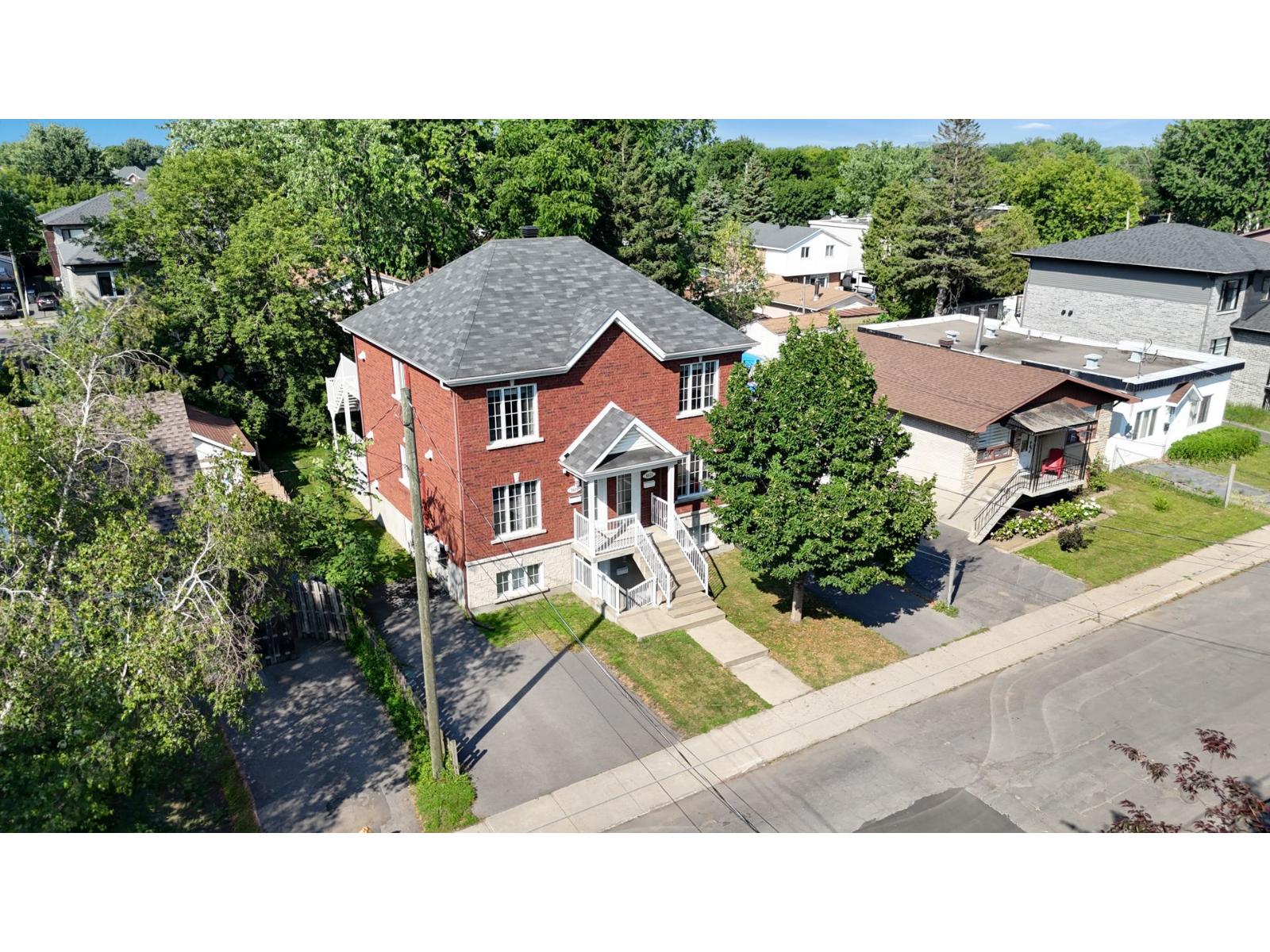 1621 Rue St-Georges (Longueuil)