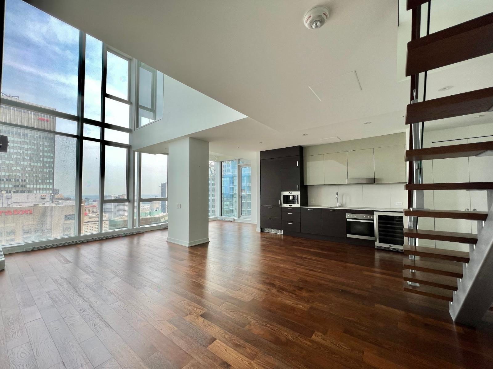 1155 Rue de la Montagne