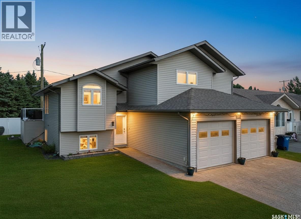 731 Adamson CRESCENT