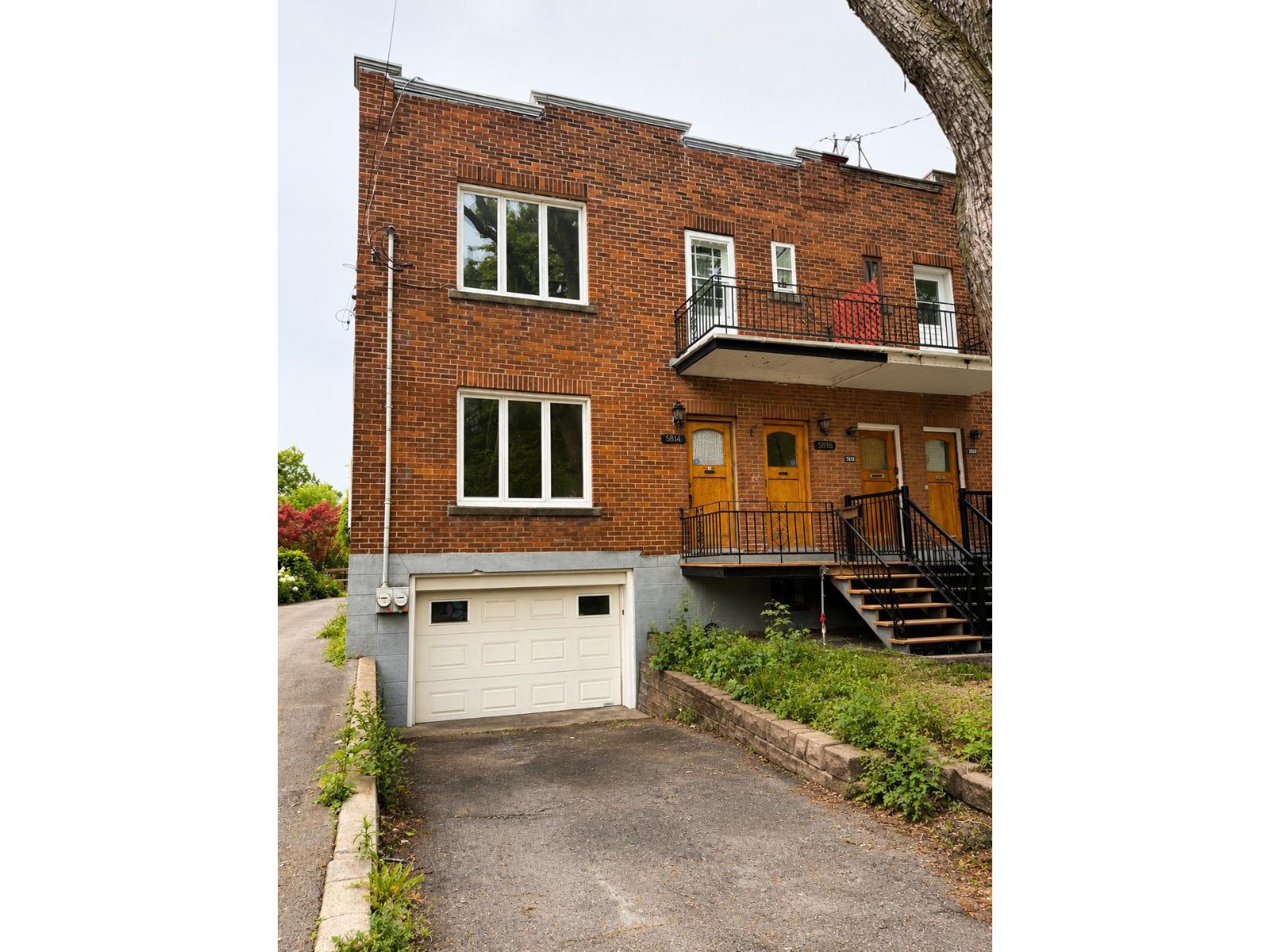 5816 Av. McLynn