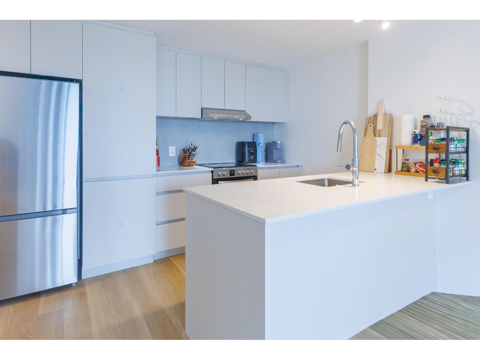 110 Place Charles-Le Moyne