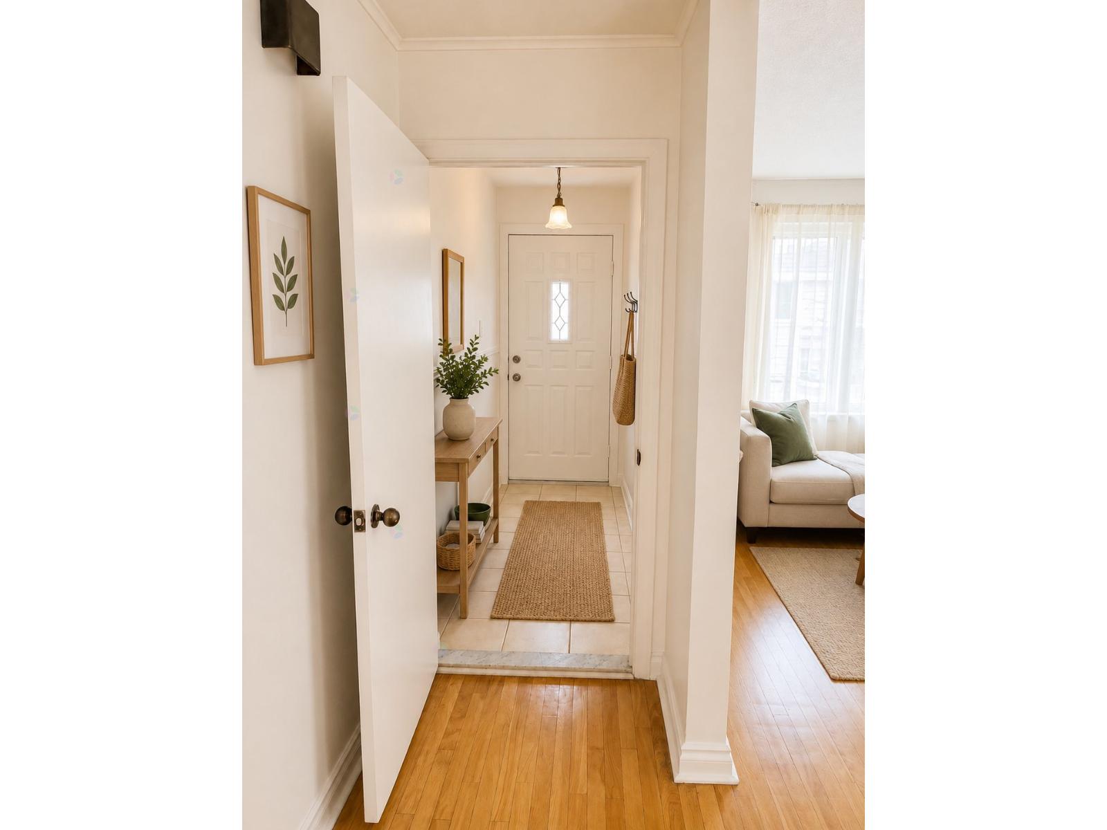 1074 Rue Mill Hill