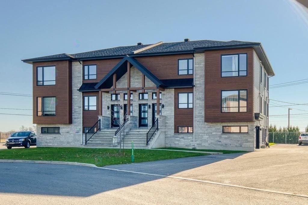 9055 Rue Ernest-Bouvrette