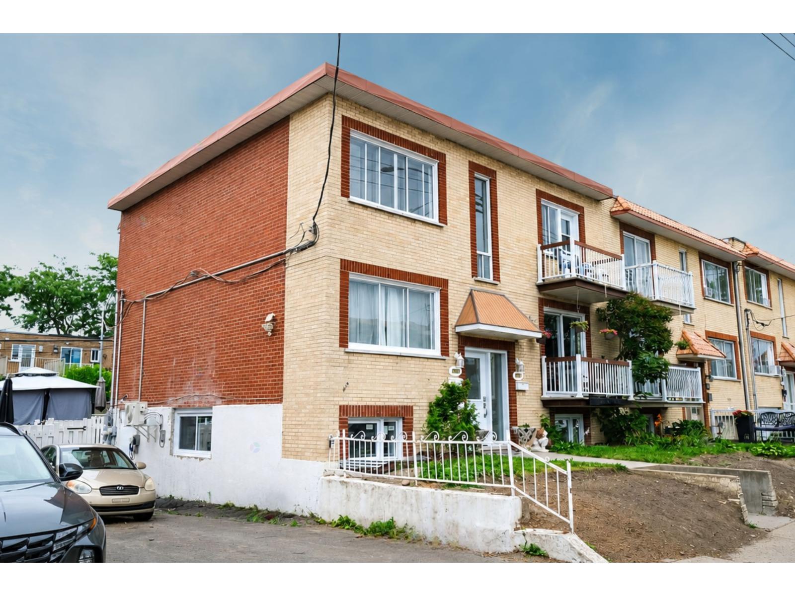 8977 Rue Jeanne-Mance