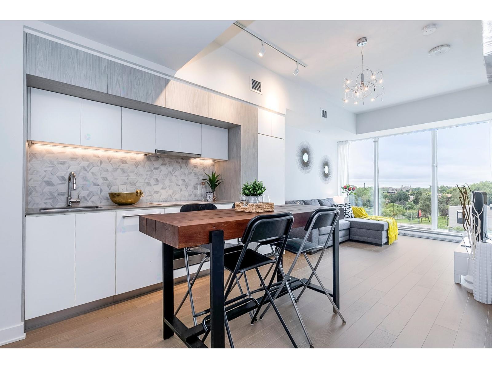 1188 Rue St-Antoine O.