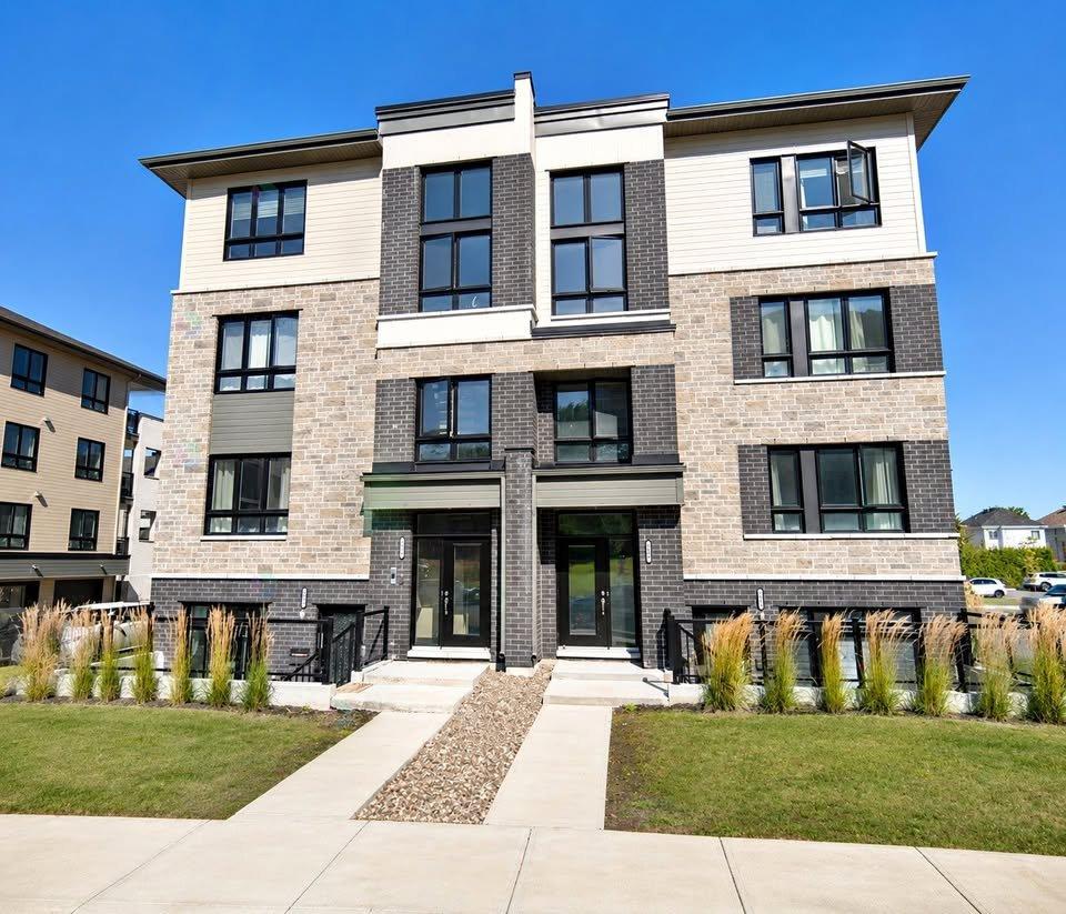 904 Rue du Mont-Laval