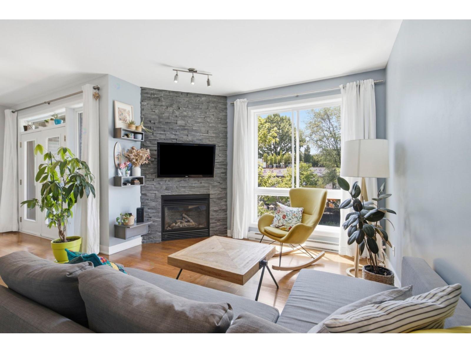 4785 Rue Messier