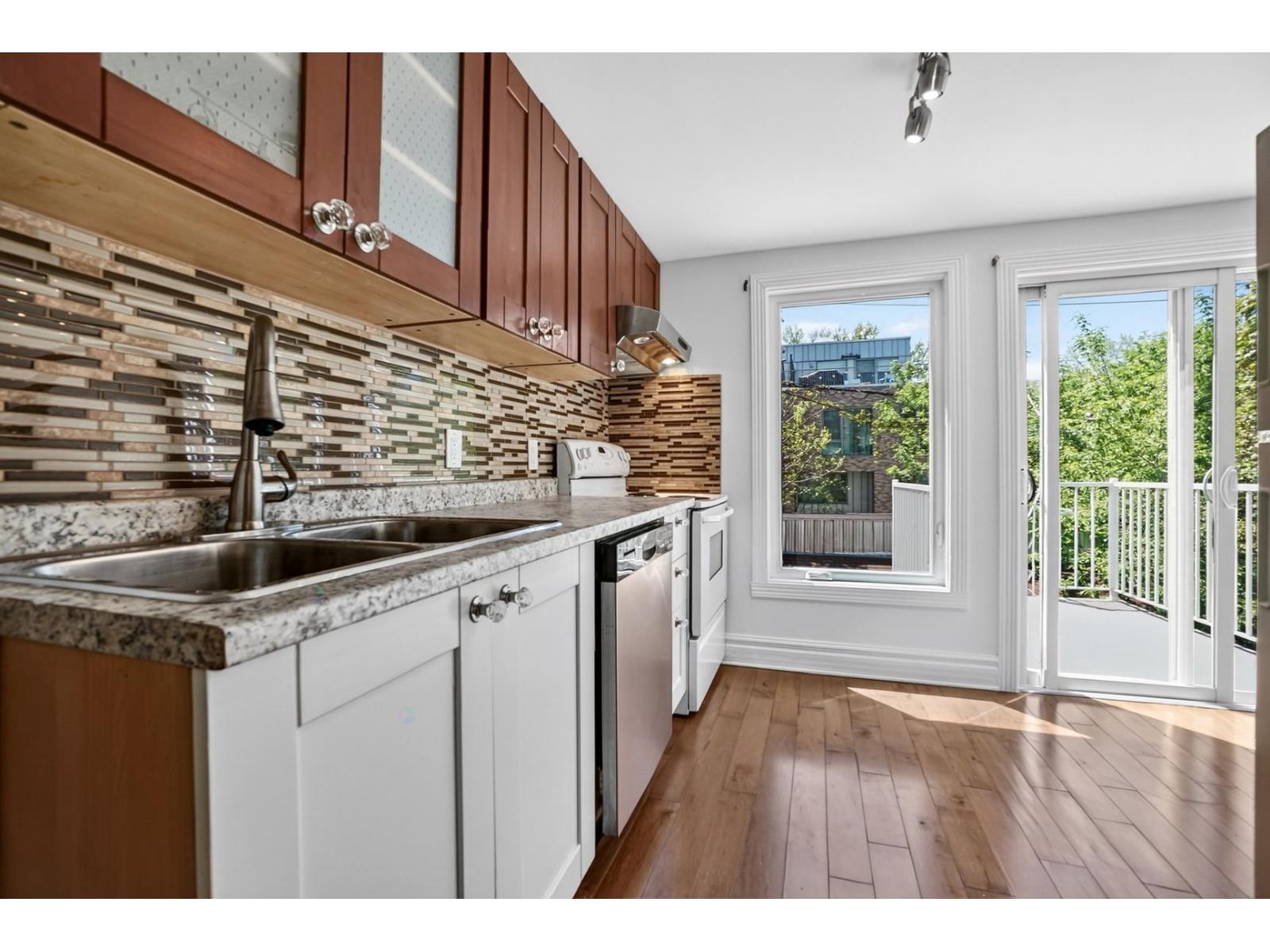 4622 Rue De La Roche