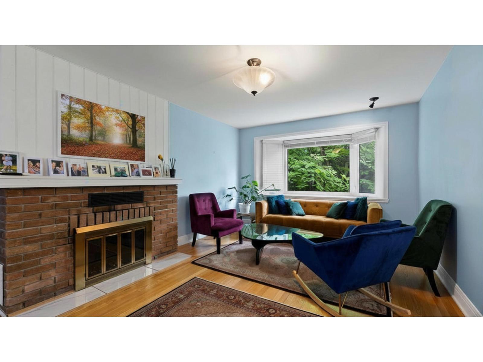 8 Av. Clearview